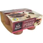 Quatre pots de crème dessert gourmande Ker Ronan au chocolat posés sur un fond blanc, avec les étiquettes visibles.