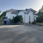 Maison à Guidel, Corto faisait des photos pour attirer les acheteurs pour des visiter immobilière